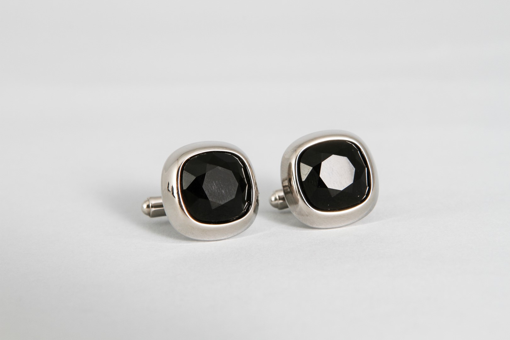 MON ART INTERNATIONALE CUFFLINKS