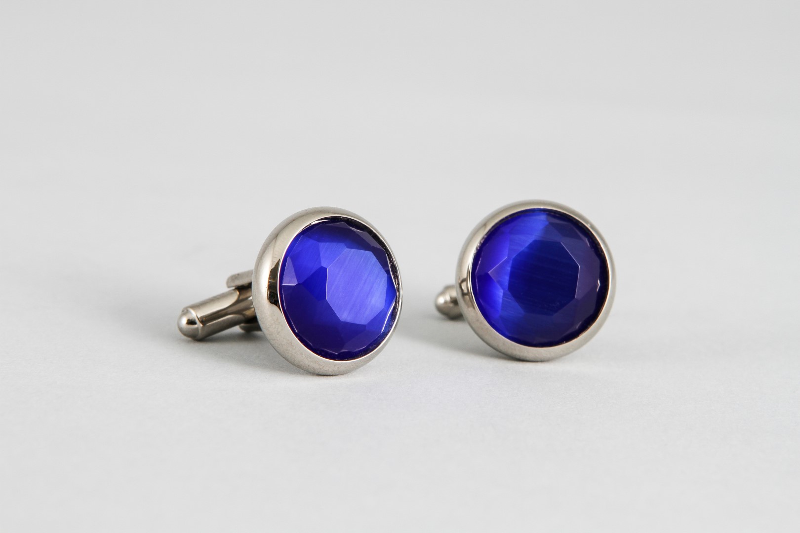 MON ART INTERNATIONALE CUFFLINKS